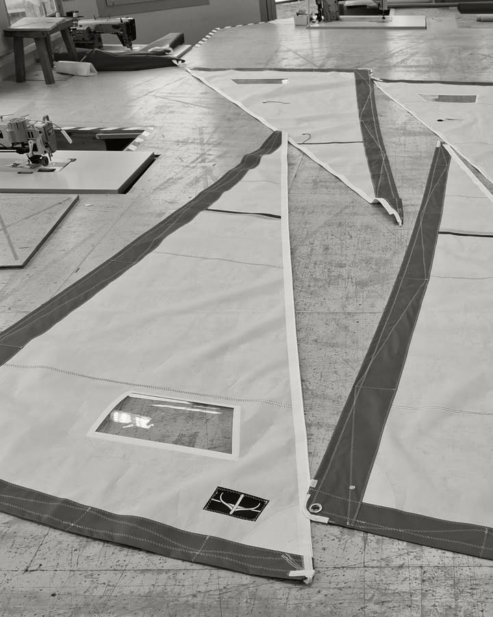 Une grande premiere pour nos alternants en voilerie 1 1370861011735932 - Accueil - Quimper Brest Une grande premiere pour nos alternants en voilerie 1 1370861011735932 - Accueil - Quimper Brest